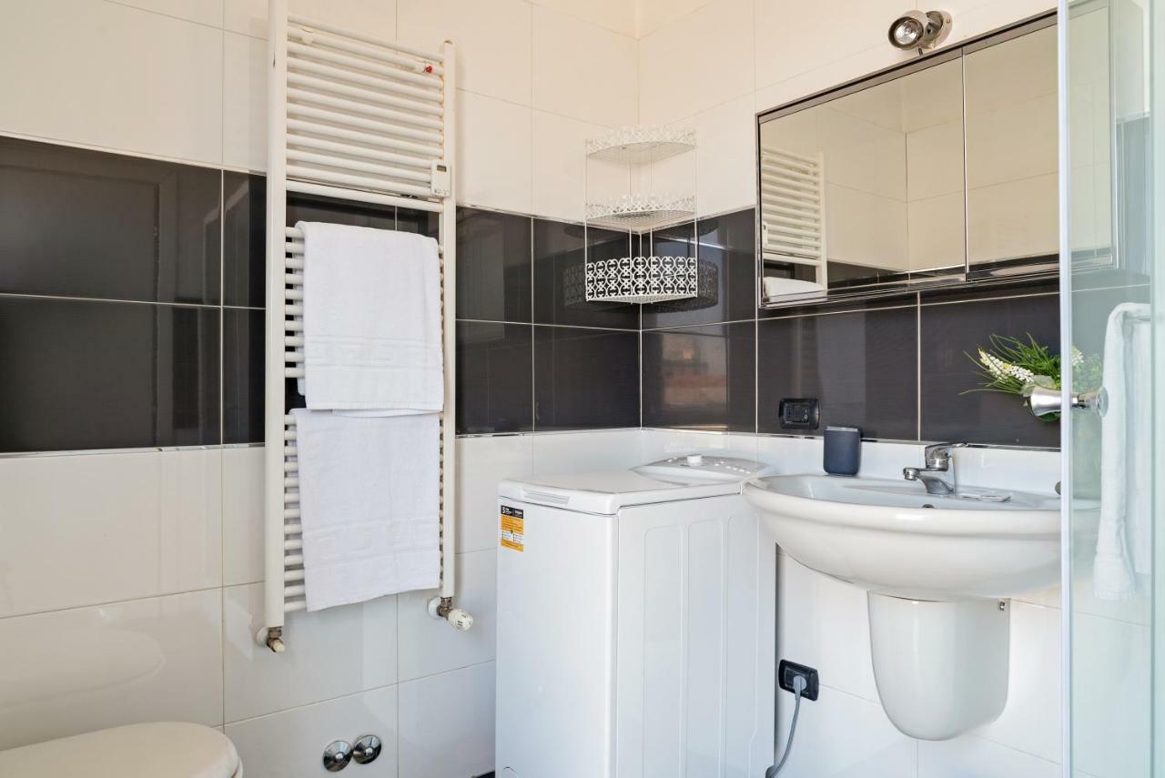 Bologna Railway Station Flat Apartment Екстериор снимка